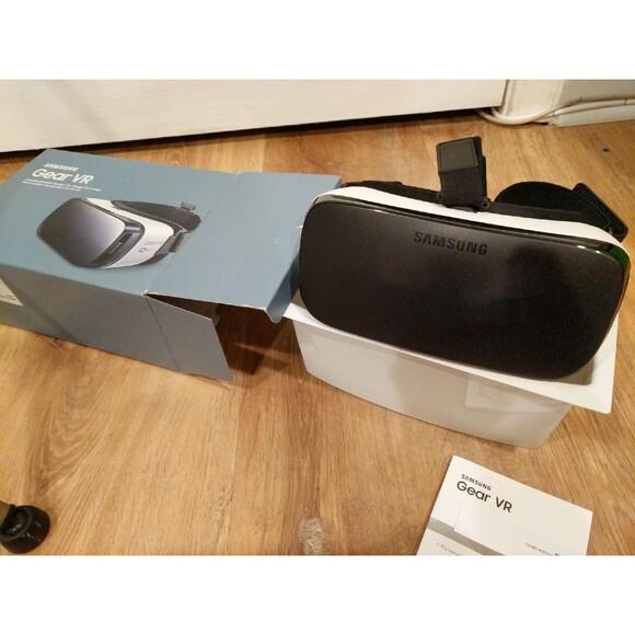 Samsung Gear VR Oculus virtual reality - Picture 3 of 5